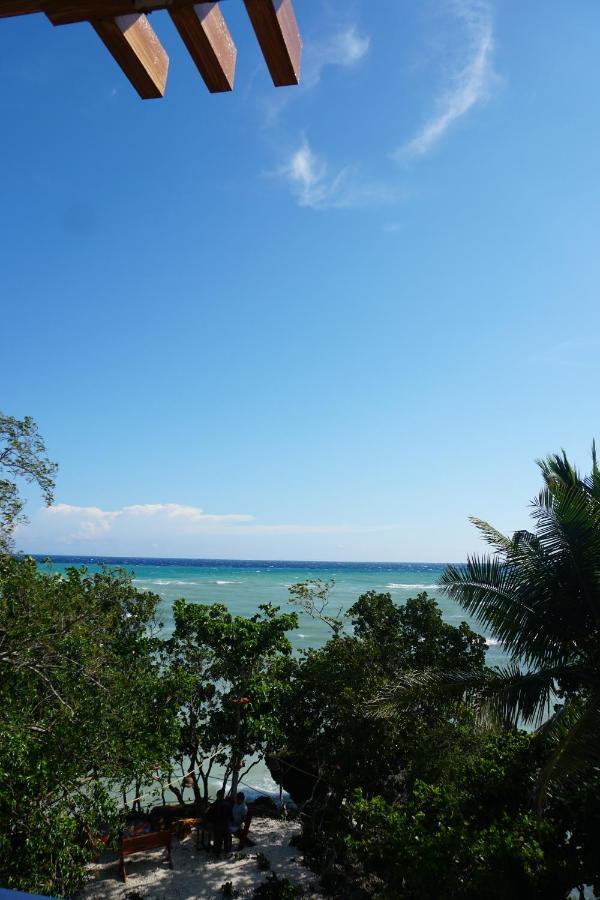 L Cafe Restobar & Lyn'S Guest House San Juan  Esterno foto