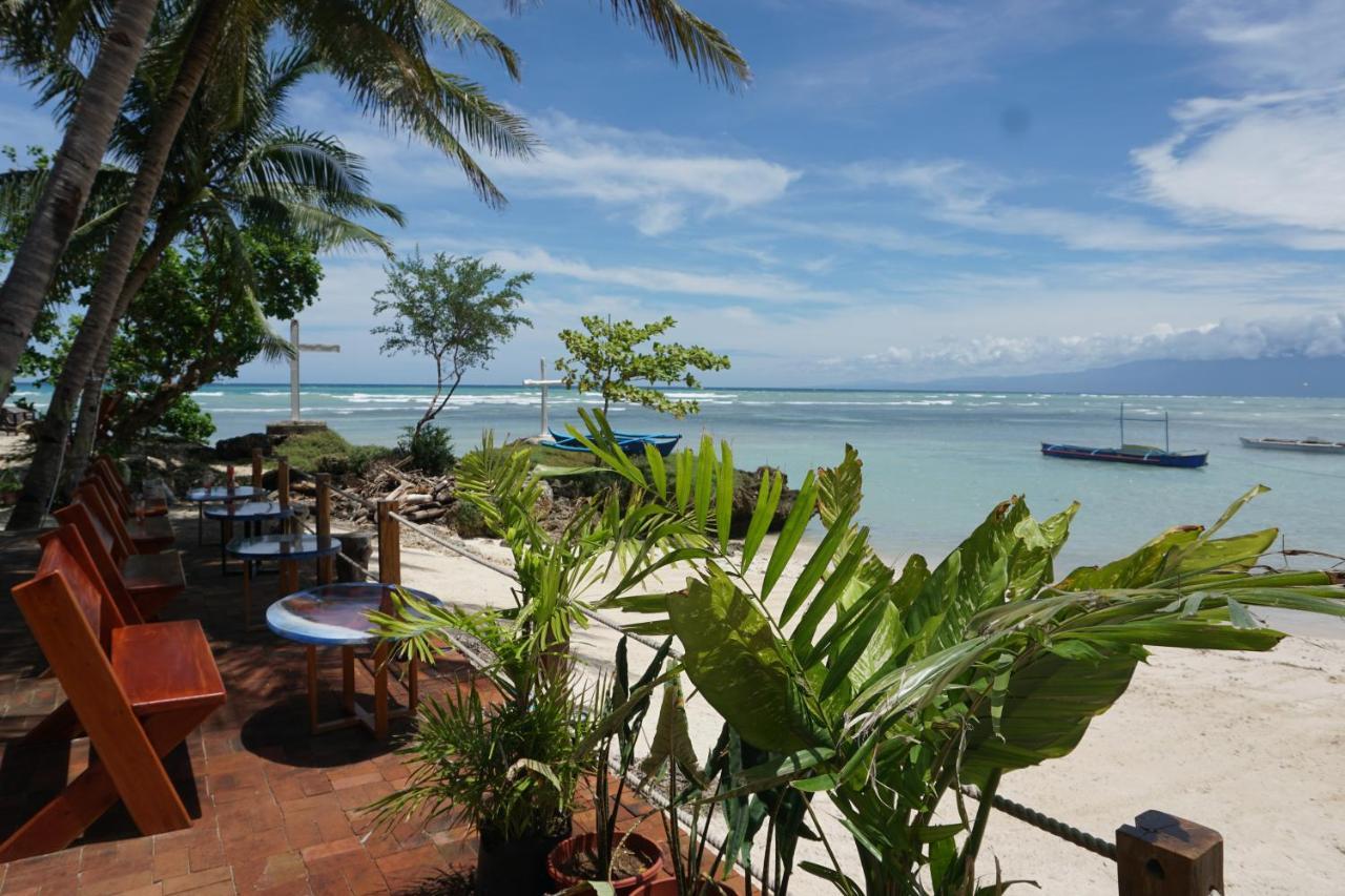 L Cafe Restobar & Lyn'S Guest House San Juan  Esterno foto